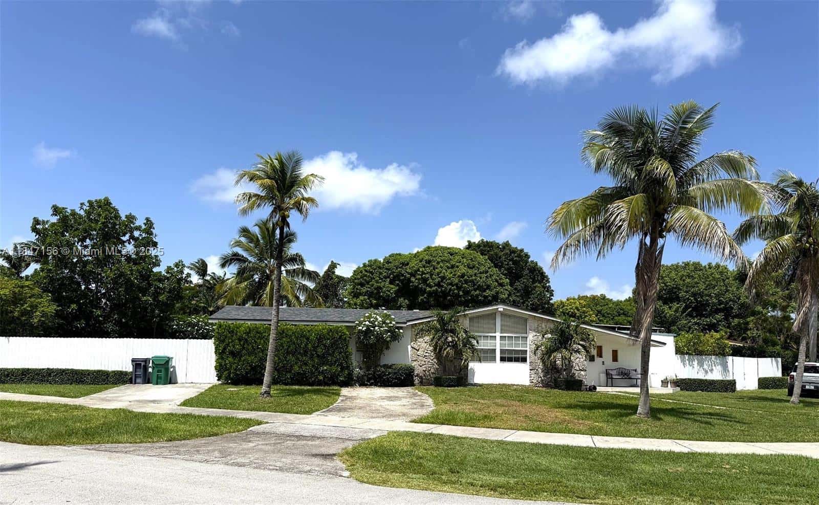 9755 SW 161st St, Miami FL 33157
