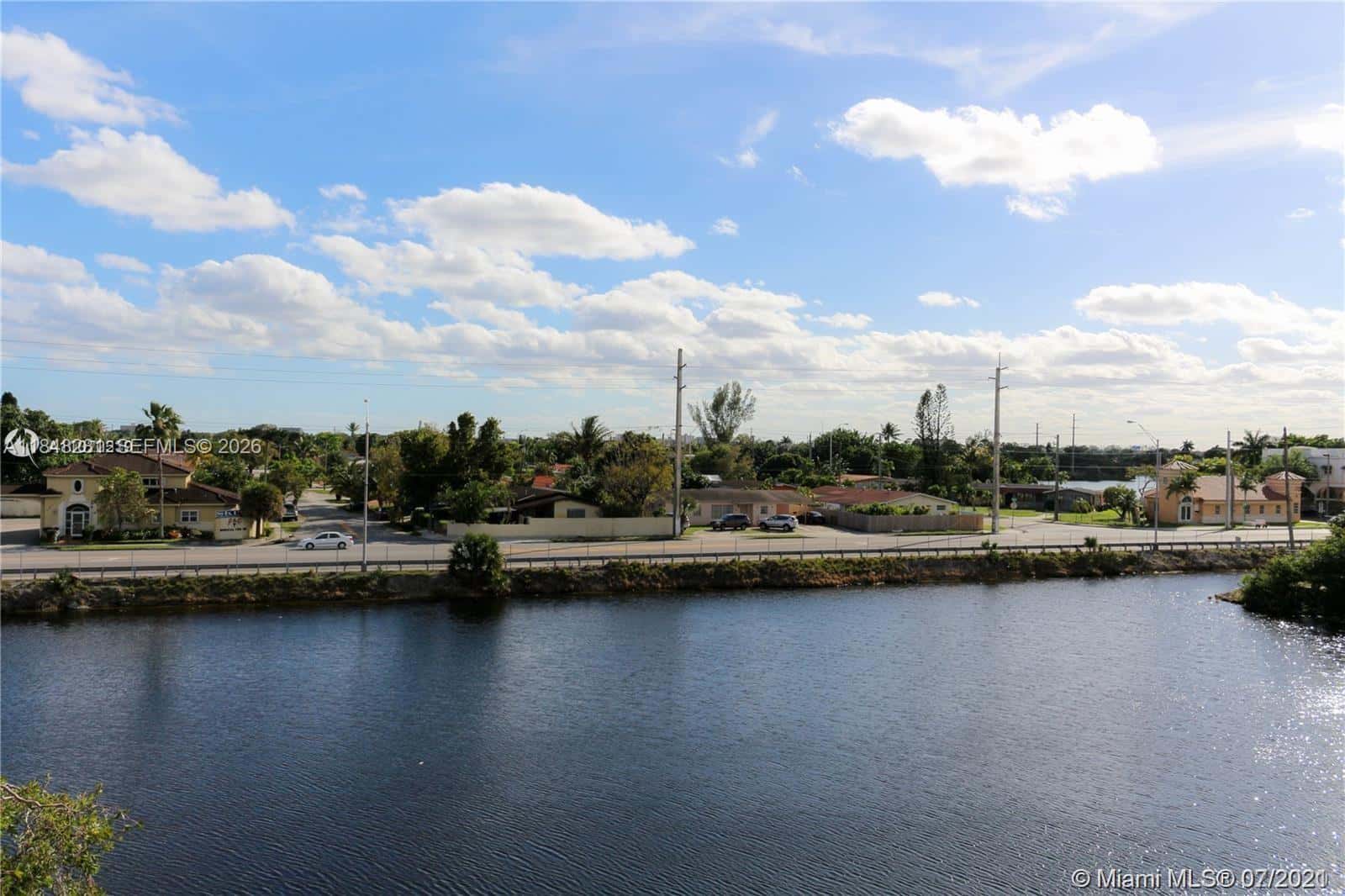 1325 W 68th St # 514, Hialeah FL 33014