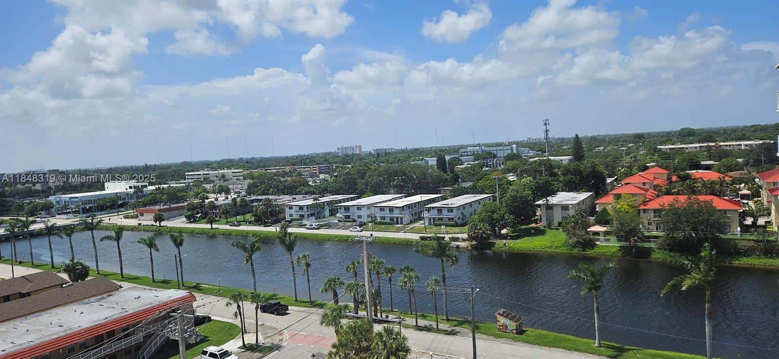 2025 NE 164th St # 914, North Miami Beach FL 33162