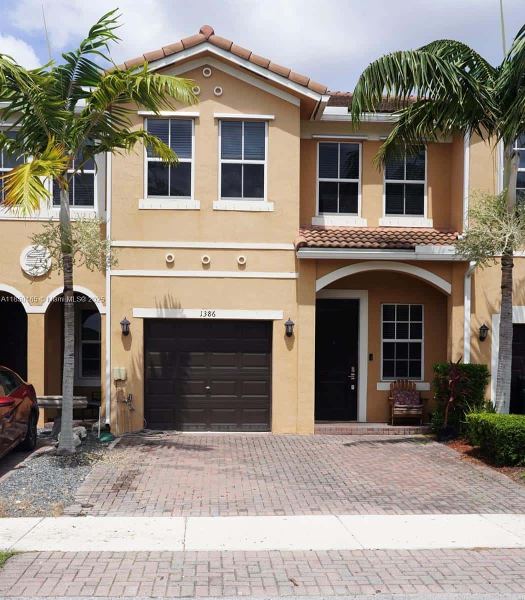 1386 SE 23rd Ter, Homestead FL 33035
