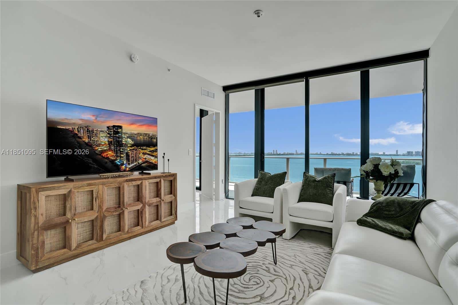700 NE 24th St # 806, Miami FL 33137