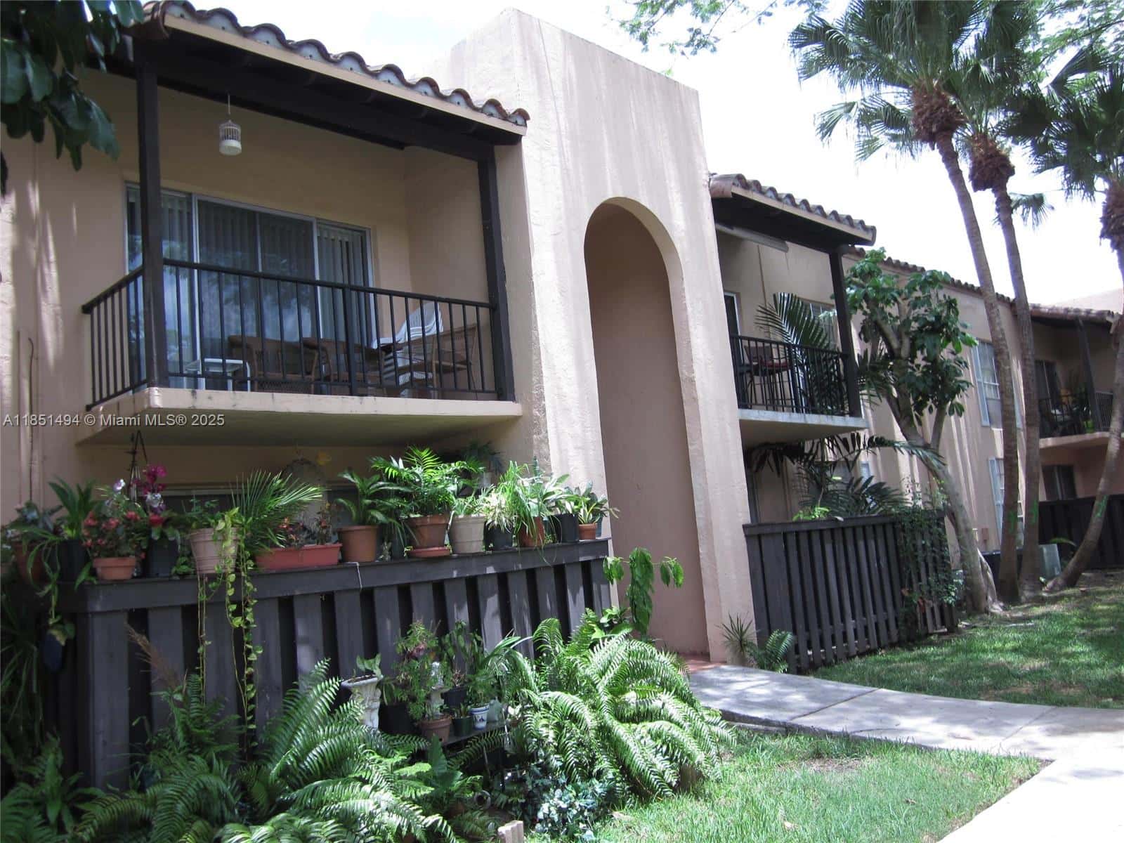 10810 N Kendall Dr # 18, Miami FL 33176