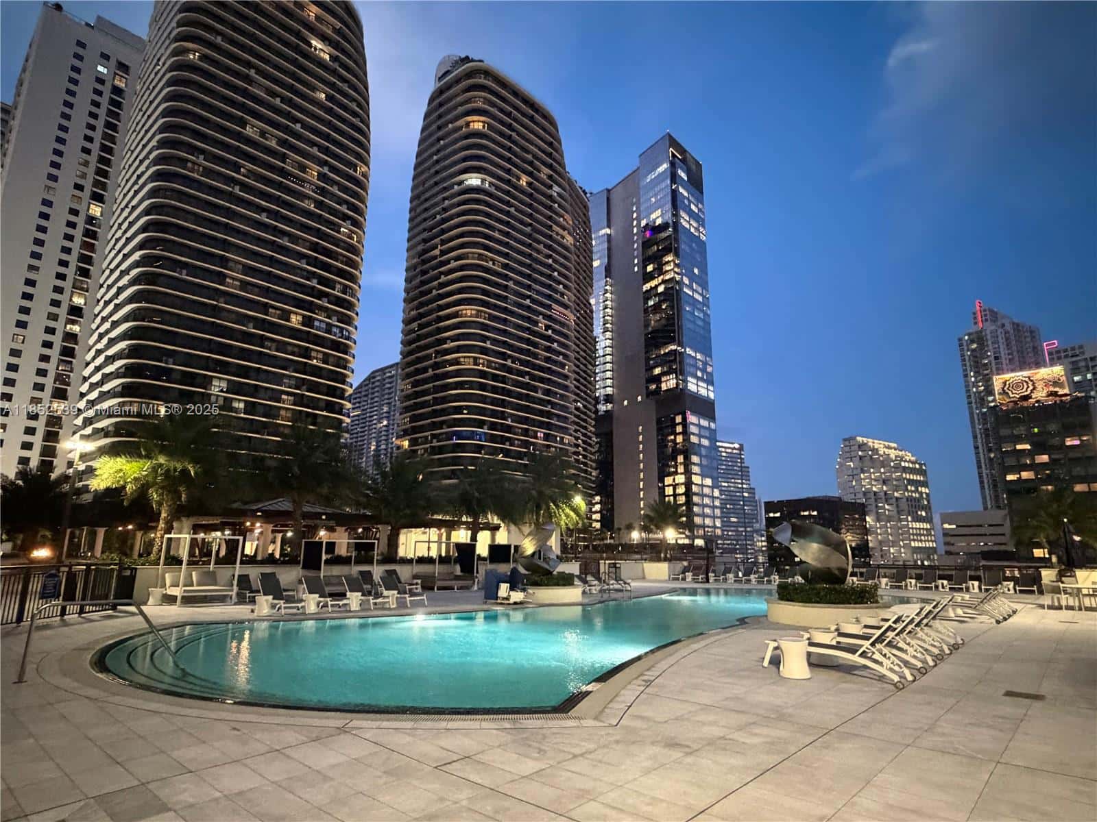 999 SW 1st Ave # 2611, Miami FL 33130