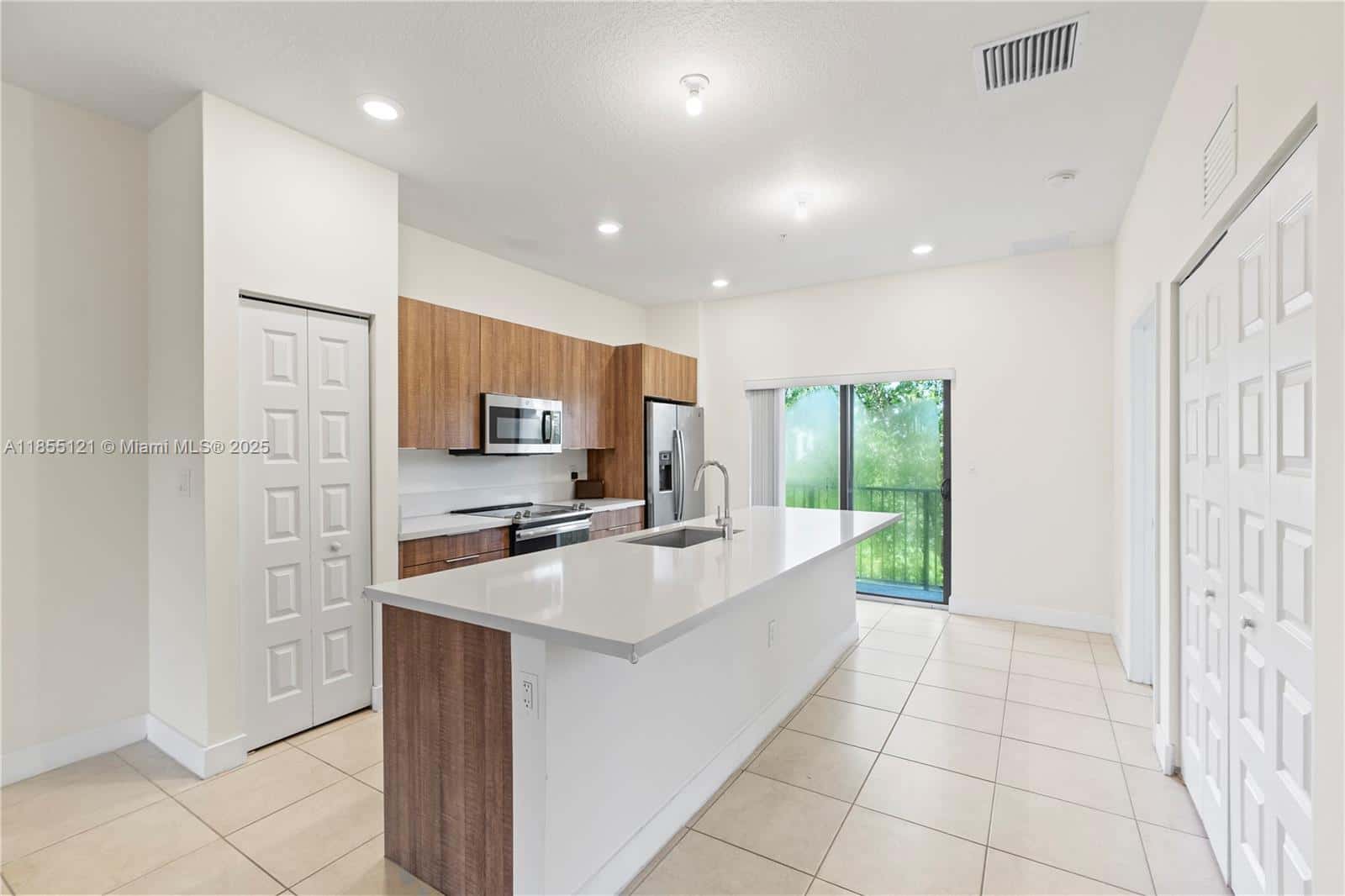 7831 NW 104th Ave # 22, Doral FL 33178