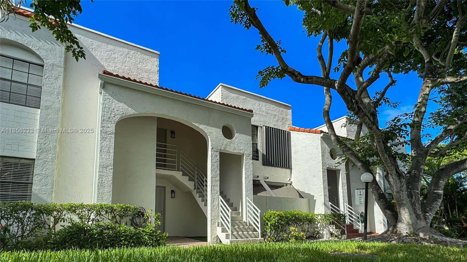 3570 Magellan Cir # 2, Aventura FL 33180