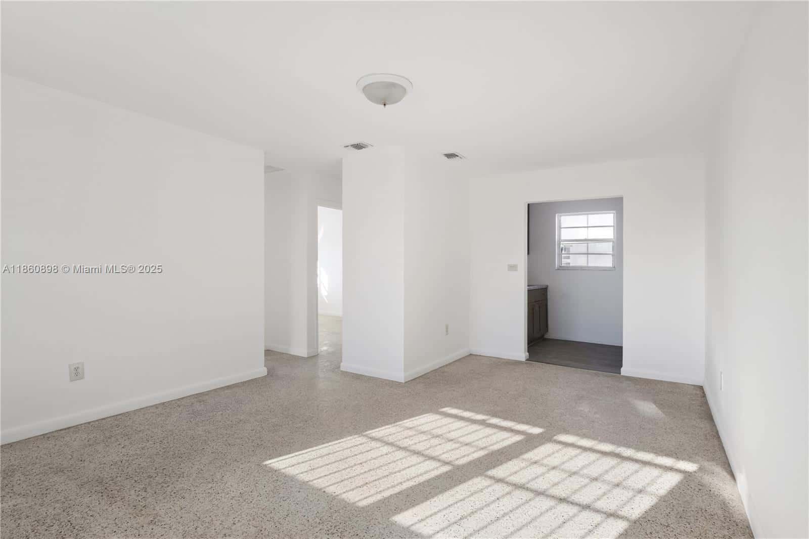 1251 NW 59th St # 3, Miami FL 33142