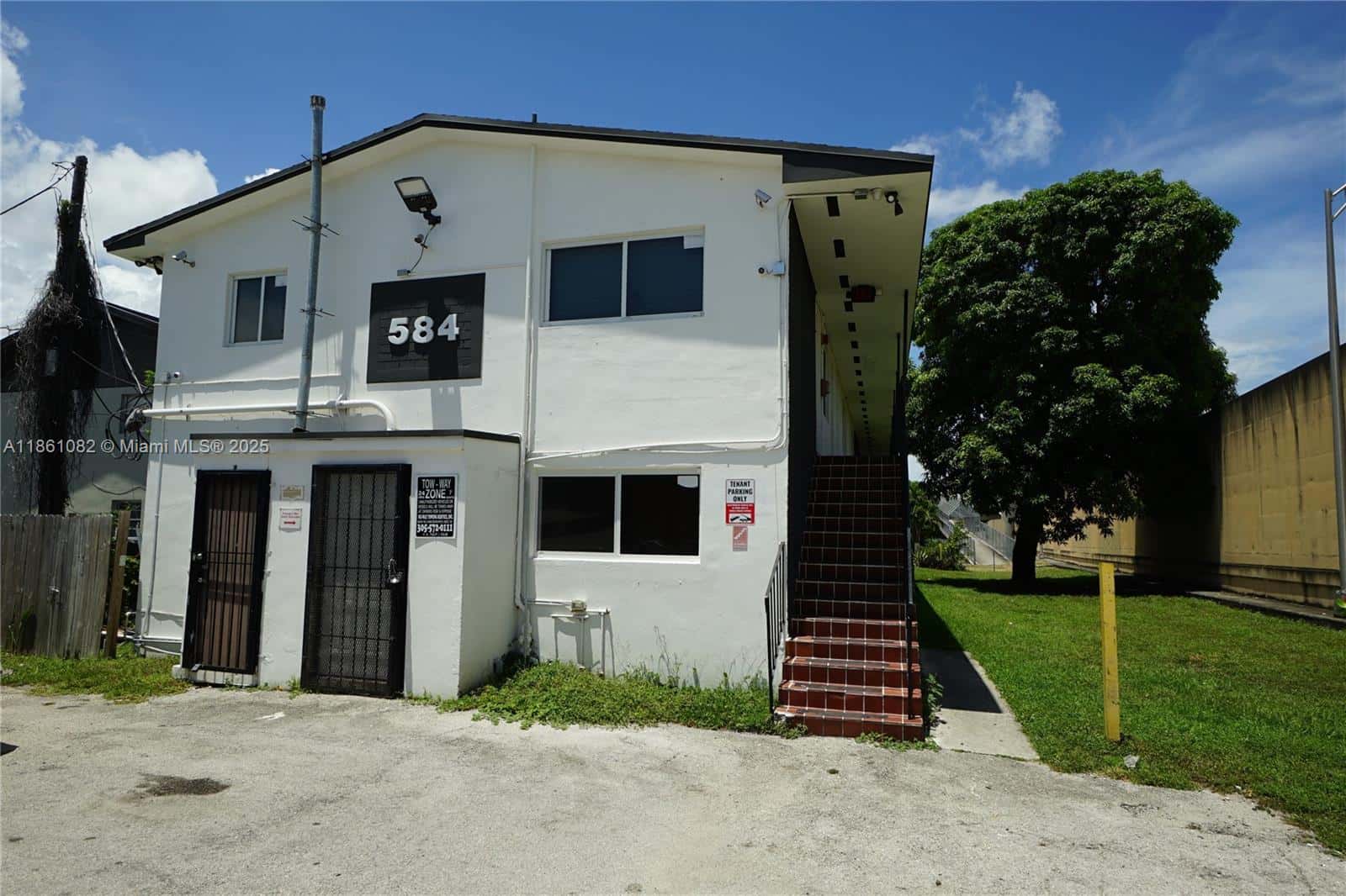 584 NW 65th St # 3, Miami FL 33150