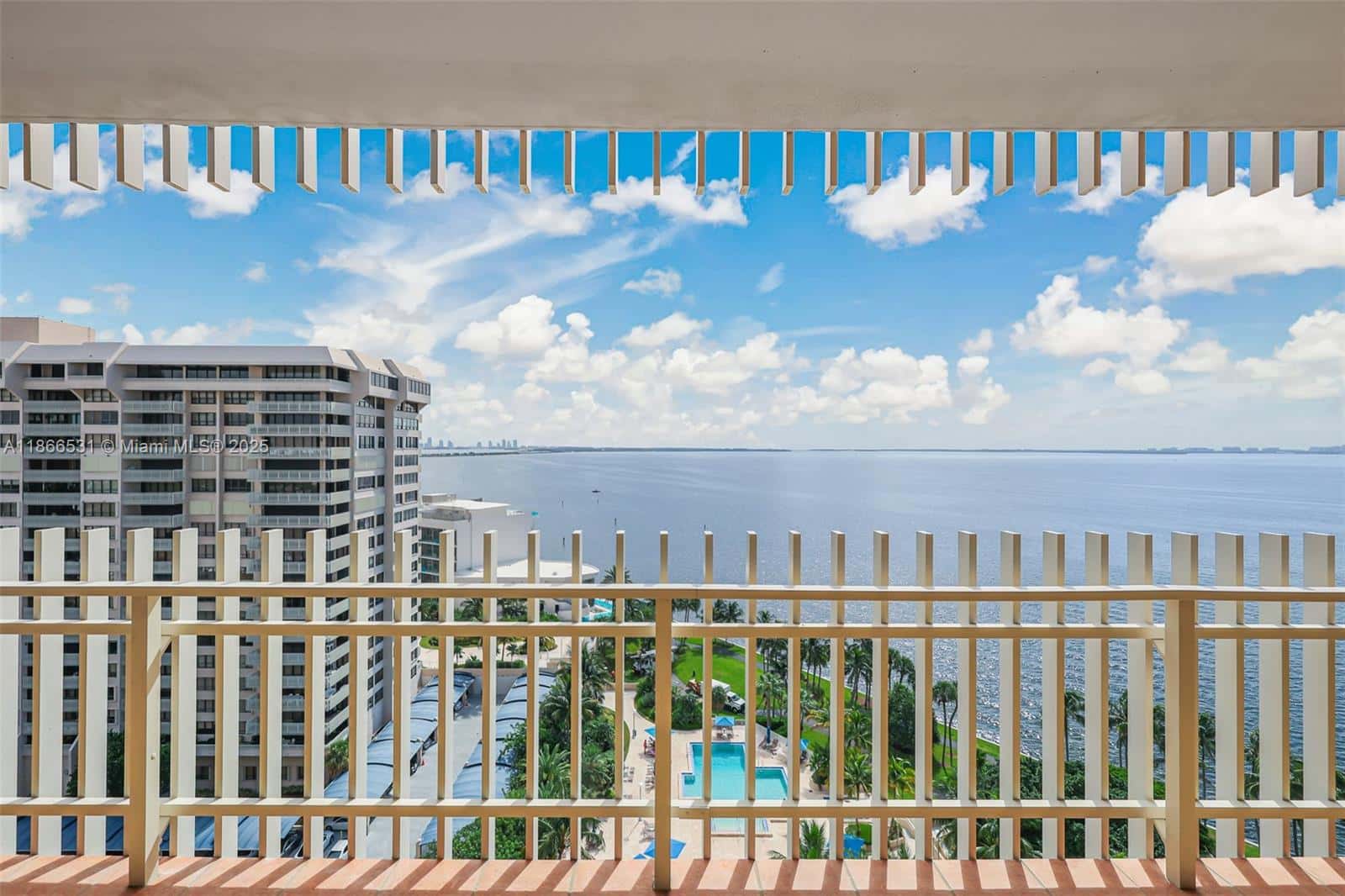 2 Grove Isle Dr # B1603, Miami FL 33133