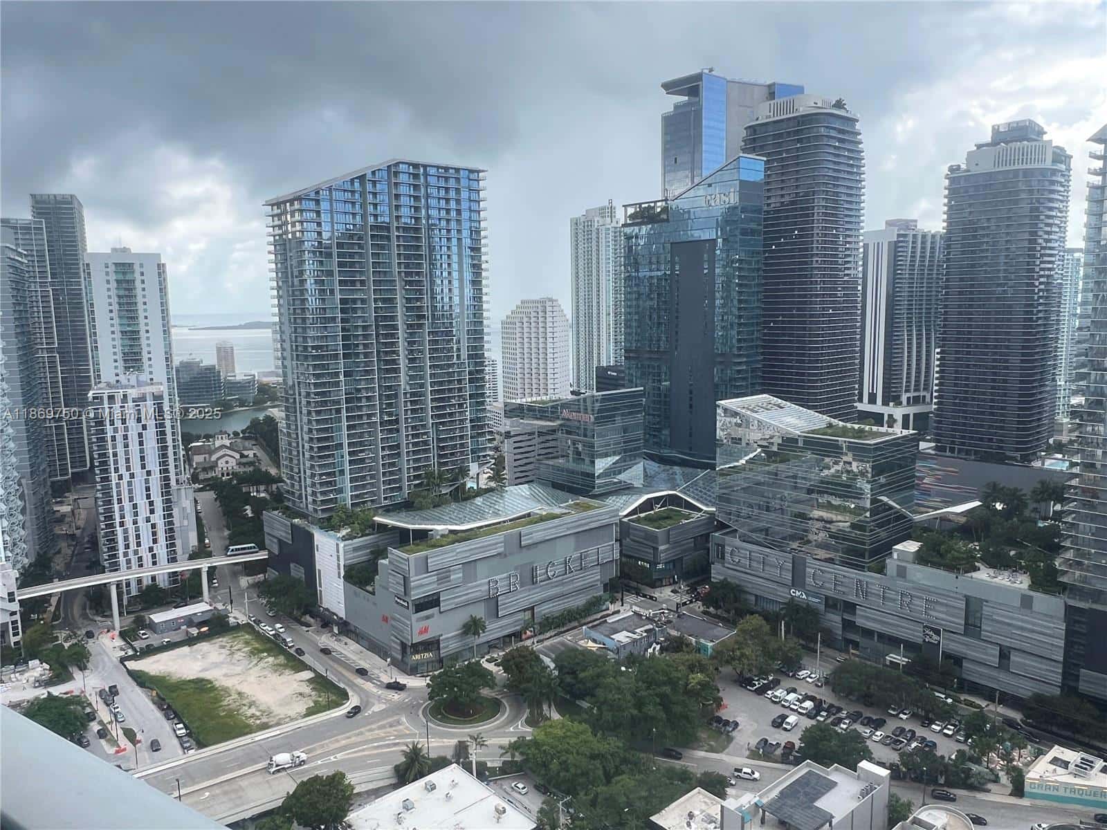 92 SW 3rd St # 3803, Miami FL 33130