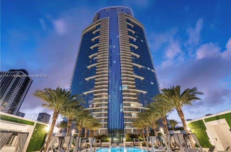851 NE 1 Ave # 502, Miami FL 33132