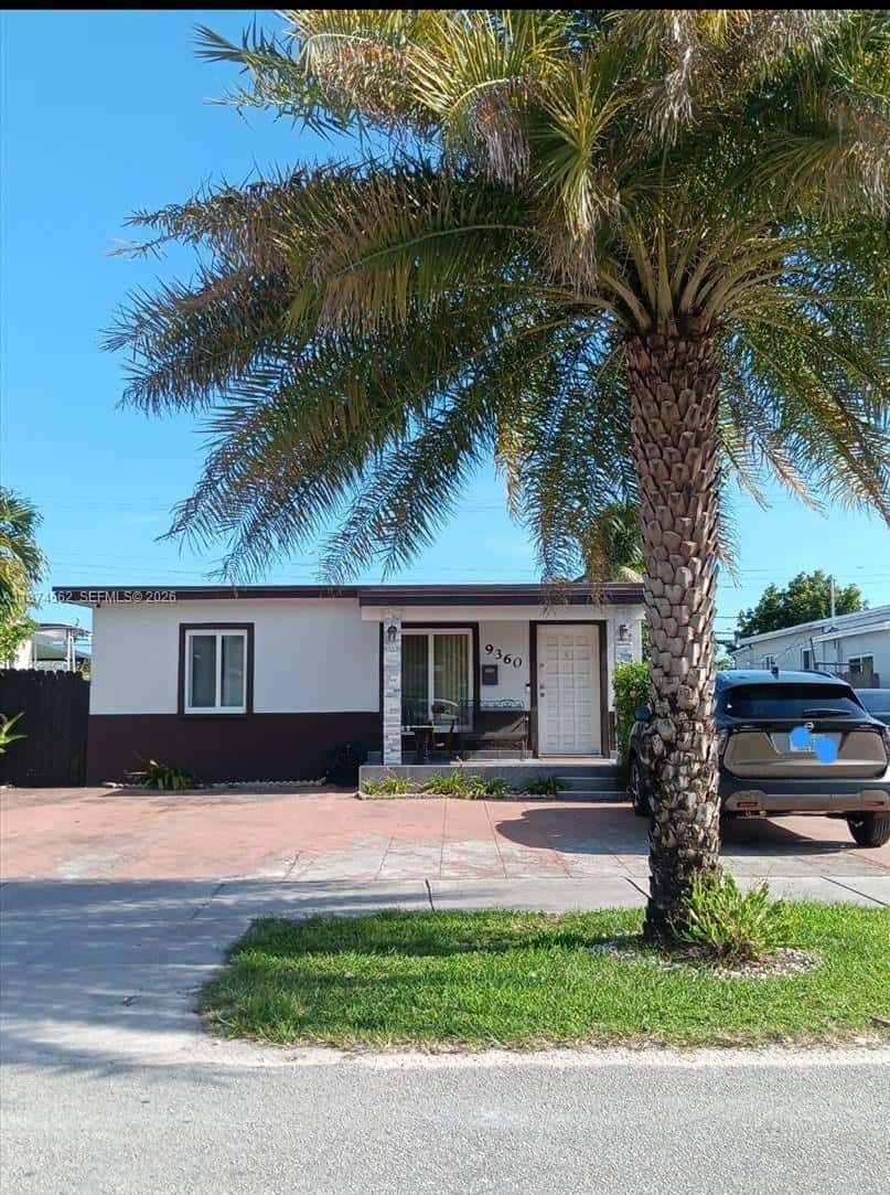 9360 SW 37th St, Miami FL 33165