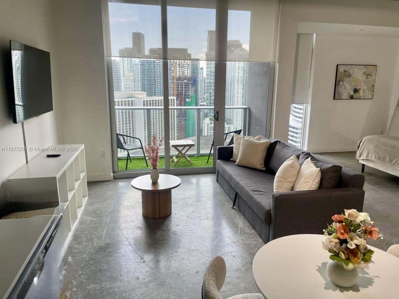 151 SE 1st St # 2807, Miami FL 33131