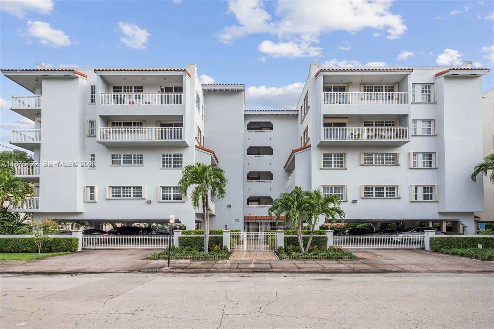 49 Majorca Ave # 203, Coral Gables FL 33134