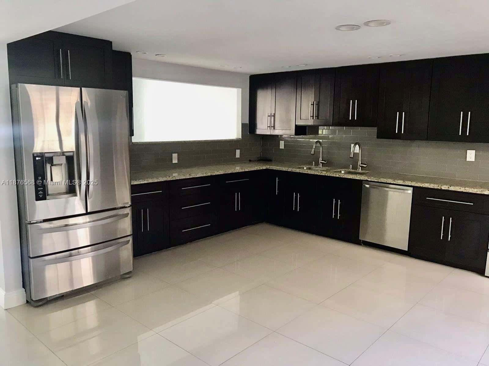 20381 NE 30th Ave # 7, Aventura FL 33180