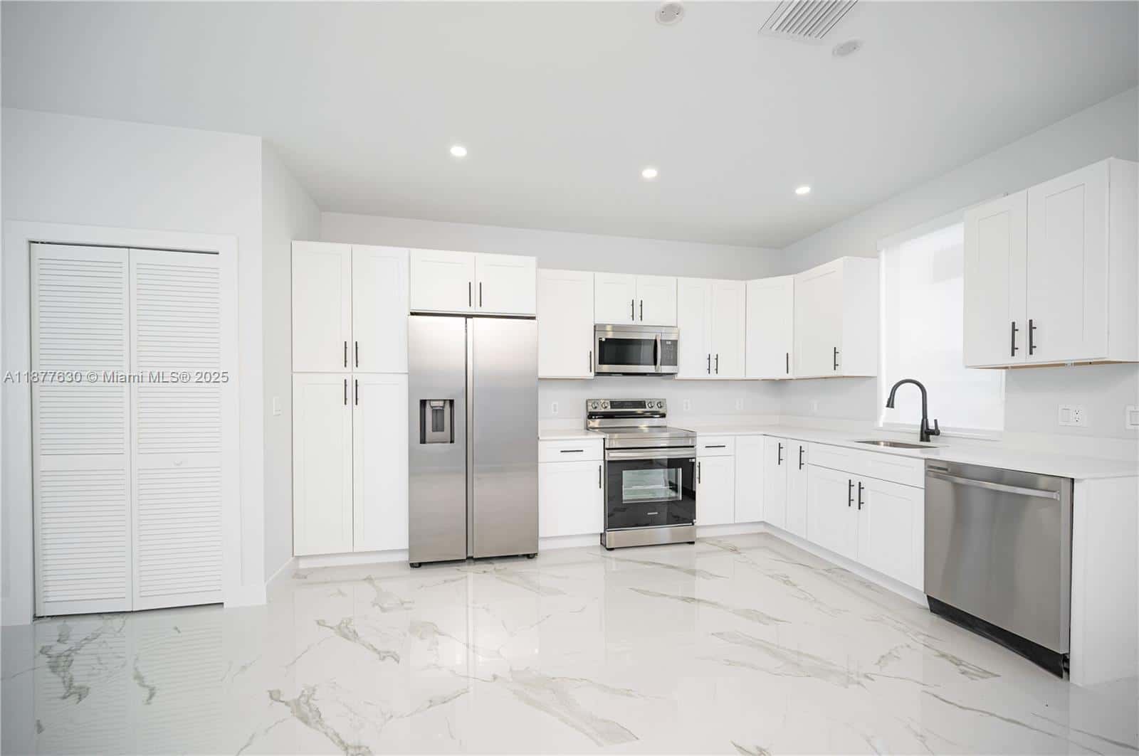 238NW 2nd St # 5, Florida City FL 33034