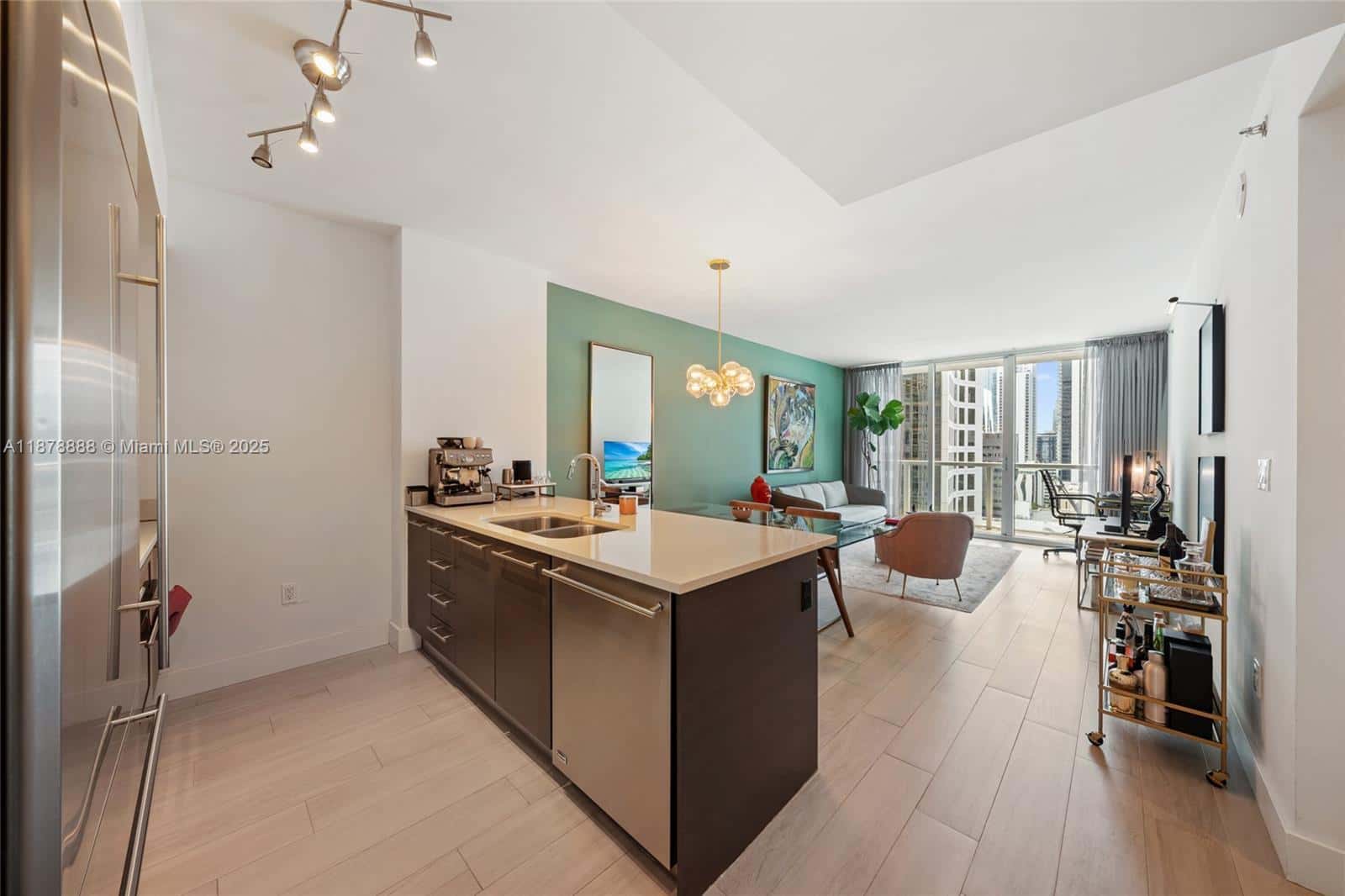 55 SE 6th St # 1908, Miami FL 33131