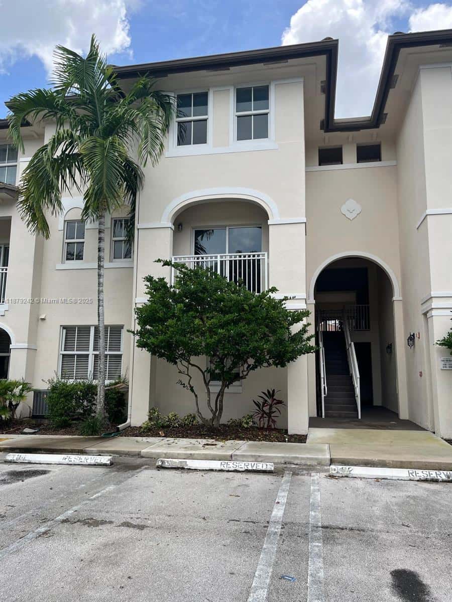 11401 NW 89th St # 220, Doral FL 33178