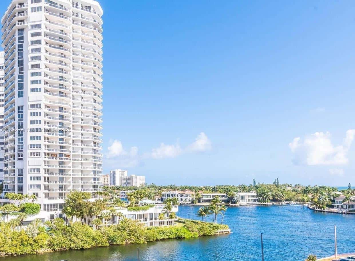 20515 E Country Club Dr # 442, Aventura FL 33180