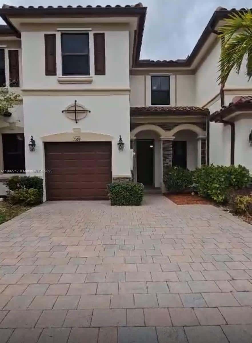 3387 W 90th St, Hialeah FL 33018