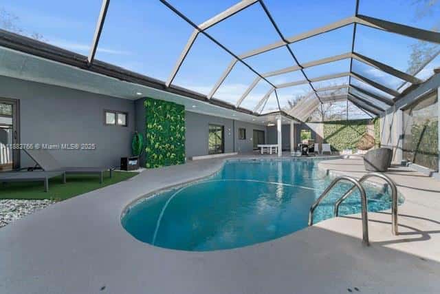 8365 SW 185th Ter, Cutler Bay FL 33157