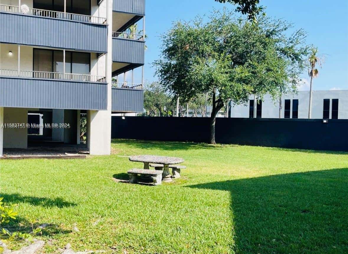 16220 NW 2nd Ave # 213, Miami FL 33169