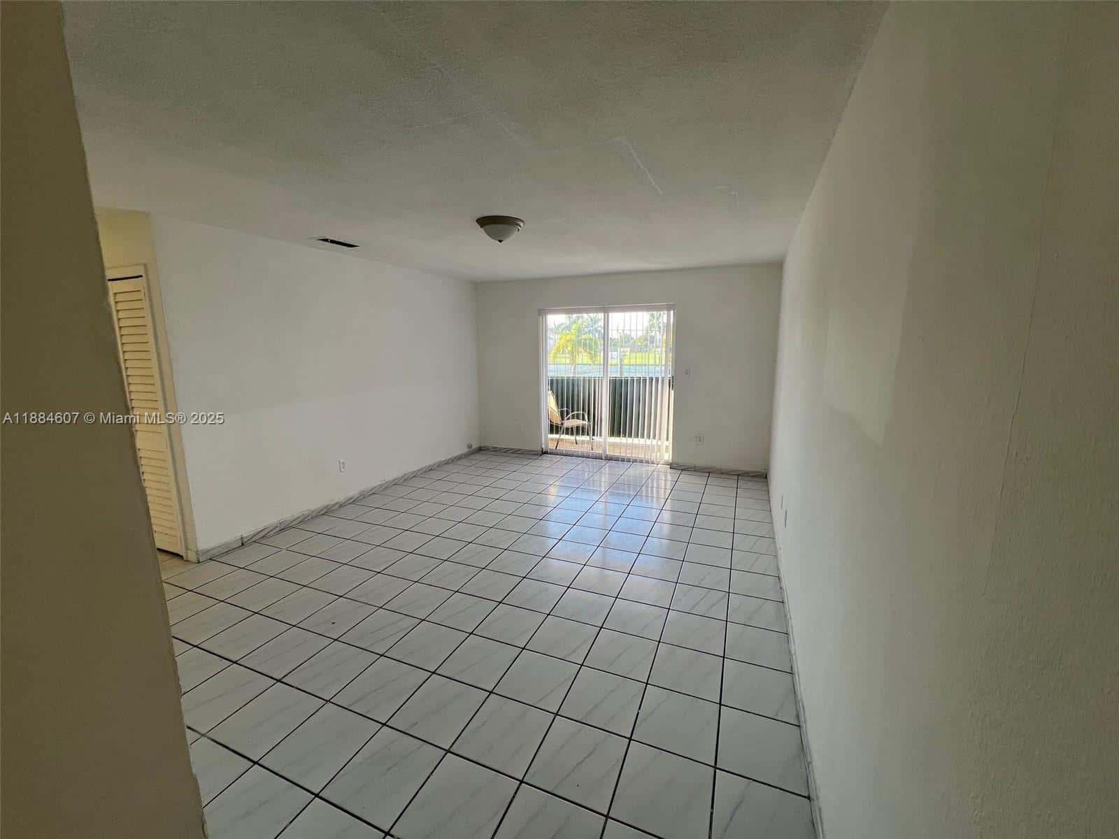 887 W 29th St # 1, Hialeah FL 33012