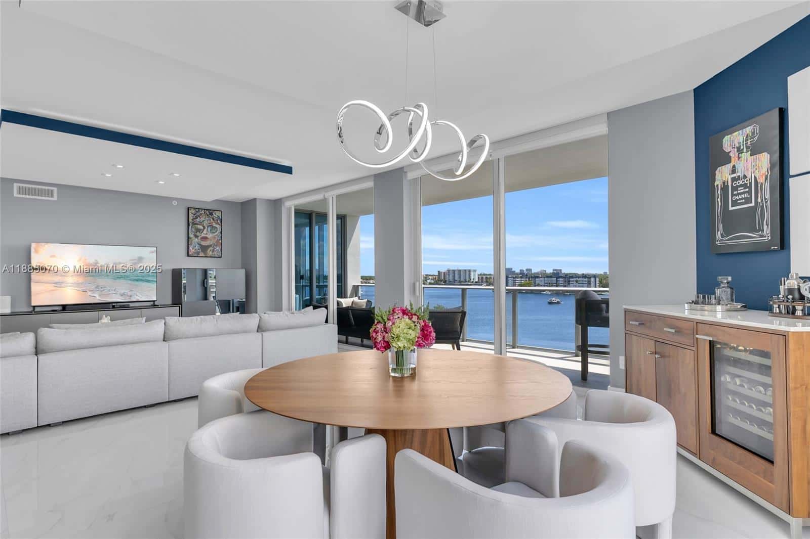 17111 Biscayne Blvd # 602, North Miami Beach FL 33160