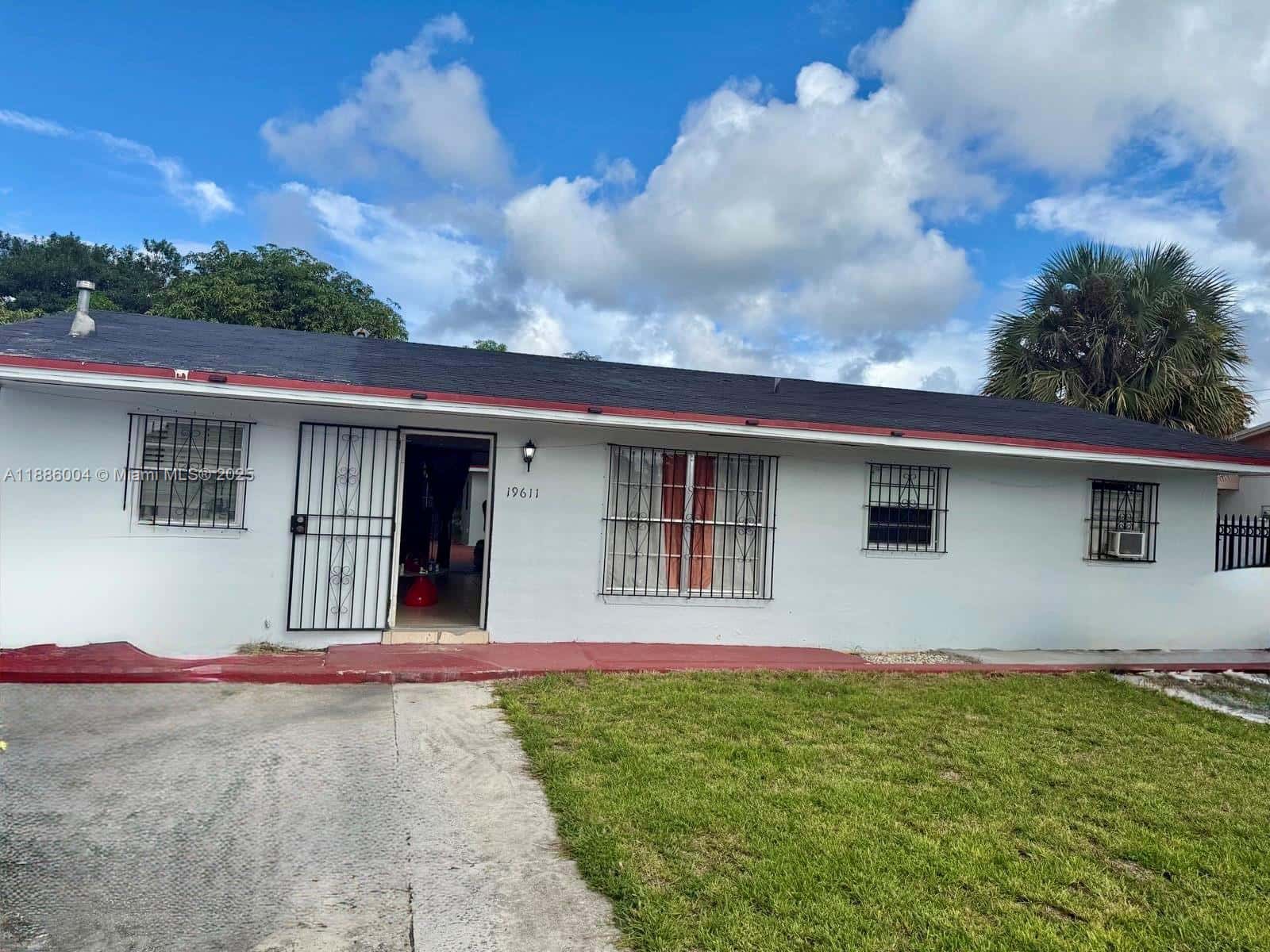 19611 NW 47th Ave, Miami Gardens FL 33055