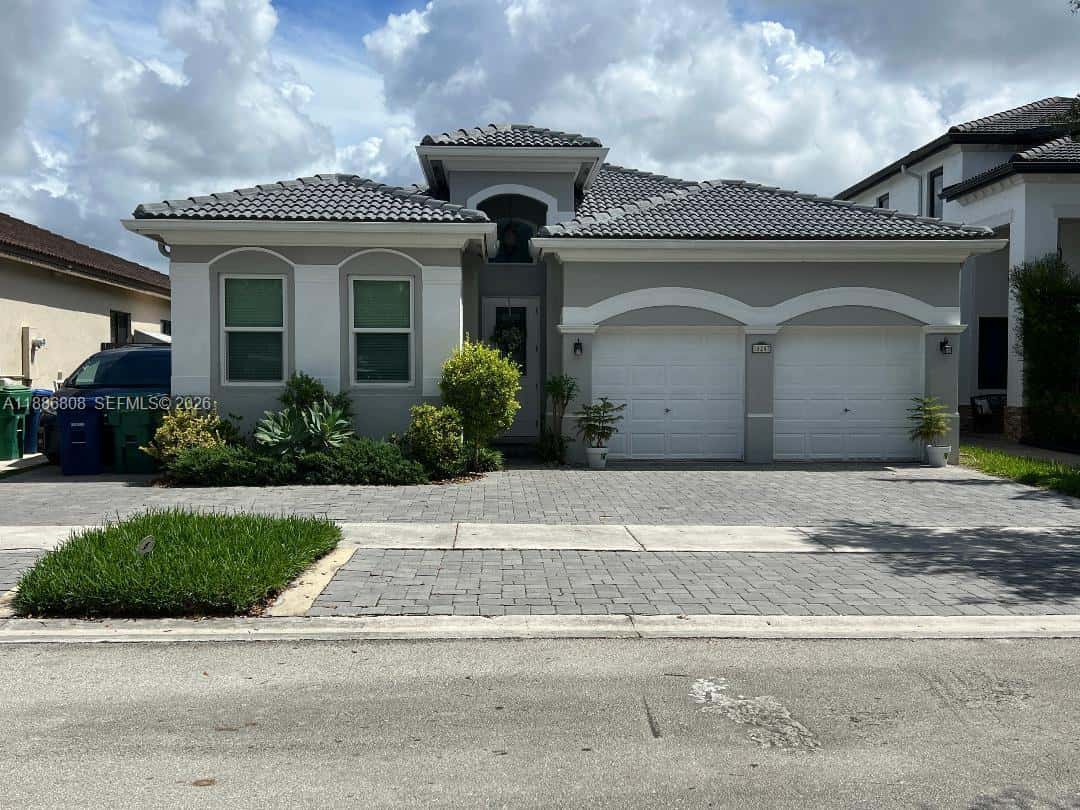 18247 NW 88th Pl, Hialeah FL 33018