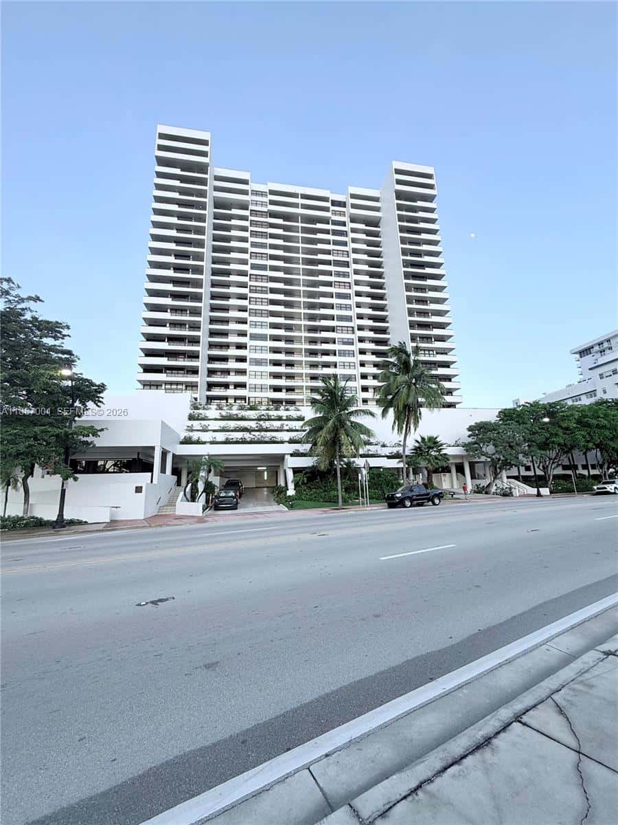 2555 Collins Ave # 2112, Miami Beach FL 33140