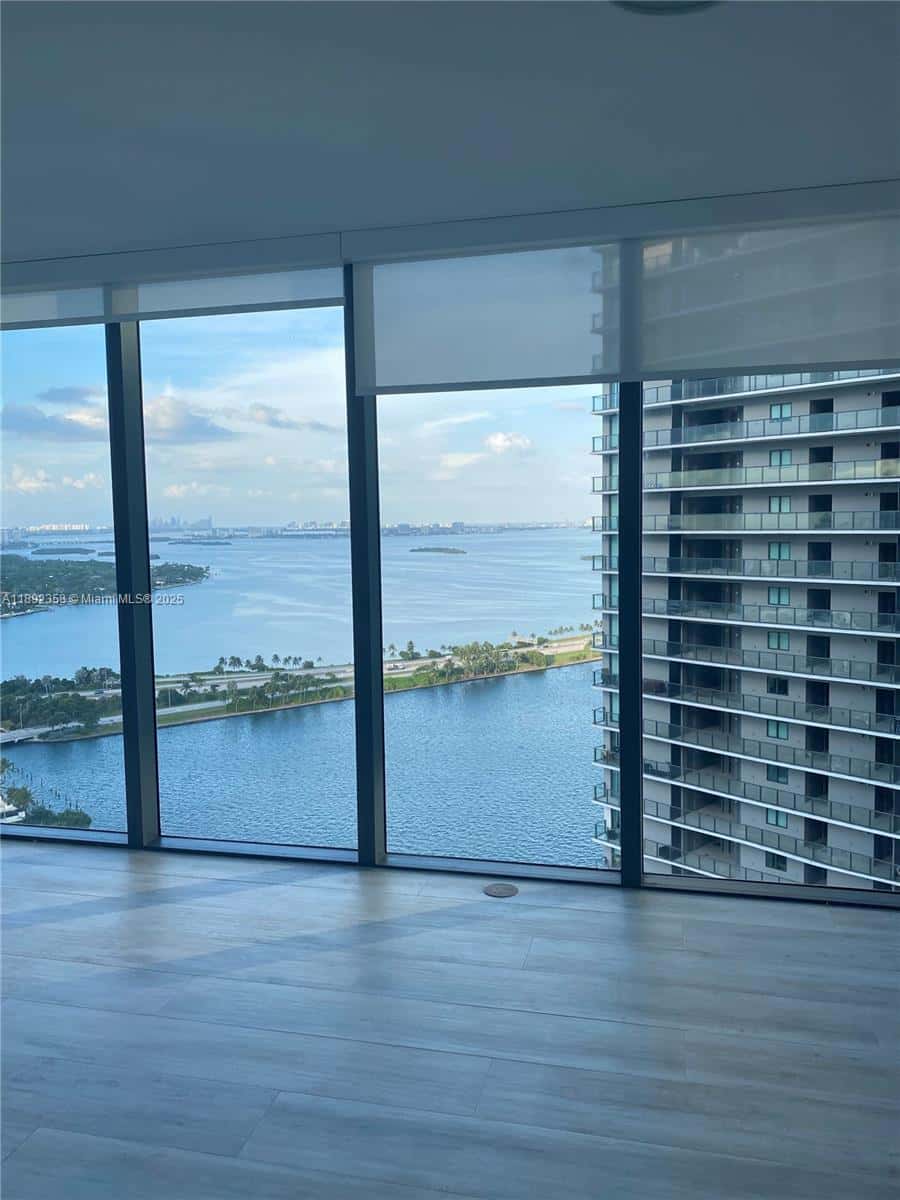 650 NE 32nd St # 3108, Miami FL 33137