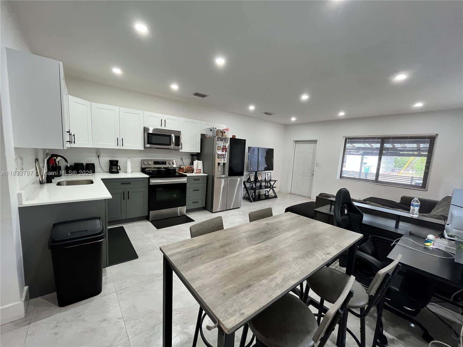 1102 NW 103rd Street, Miami FL 33150