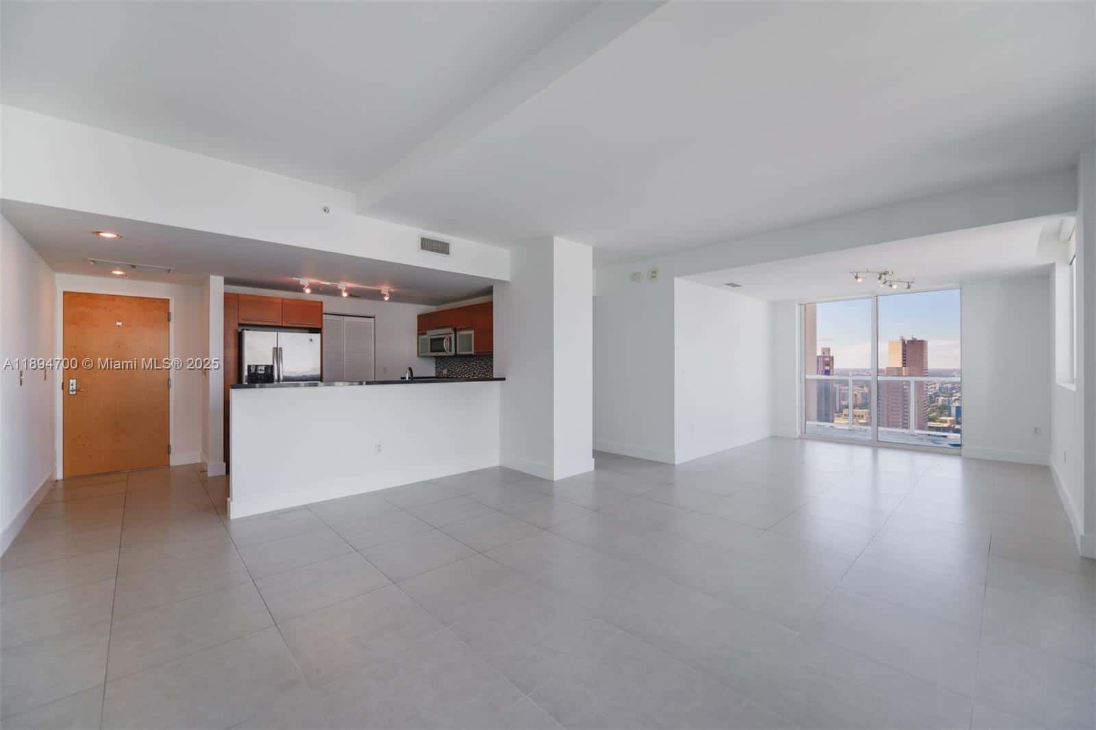 253 NE 2nd St # 3902, Miami FL 33132