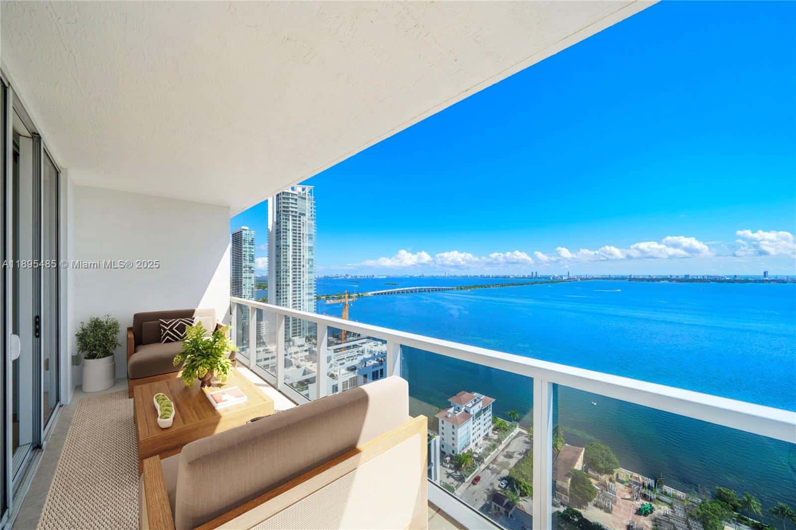 600 NE 27th St # 3105, Miami FL 33137