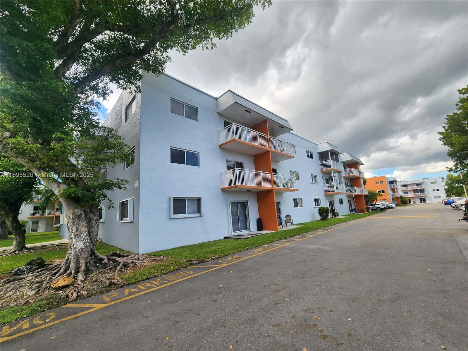 11309 SW 200th St # C, Miami FL 33157