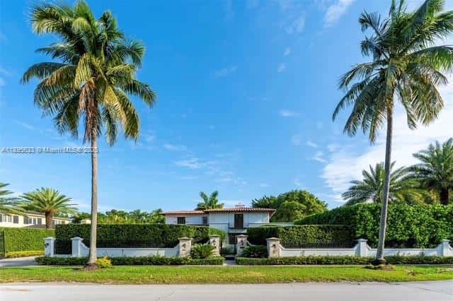 611 N Greenway Dr, Coral Gables FL 33134