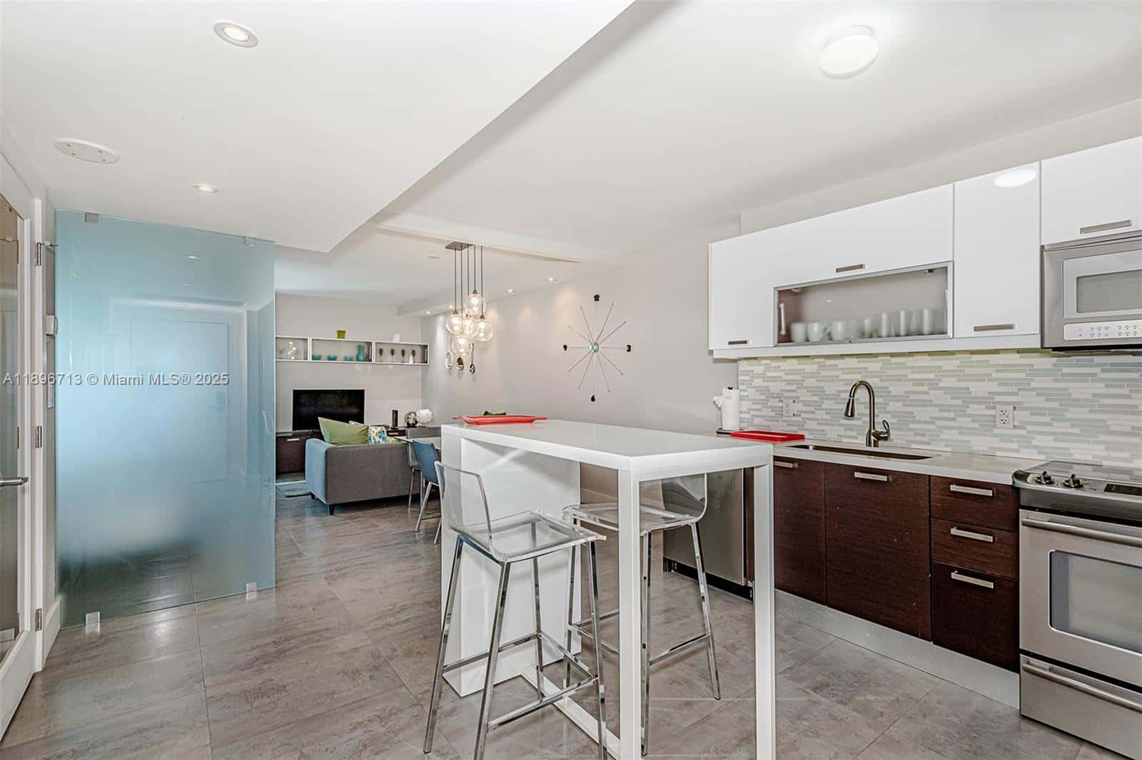 2301 Collins Ave # 723, Miami Beach FL 33139