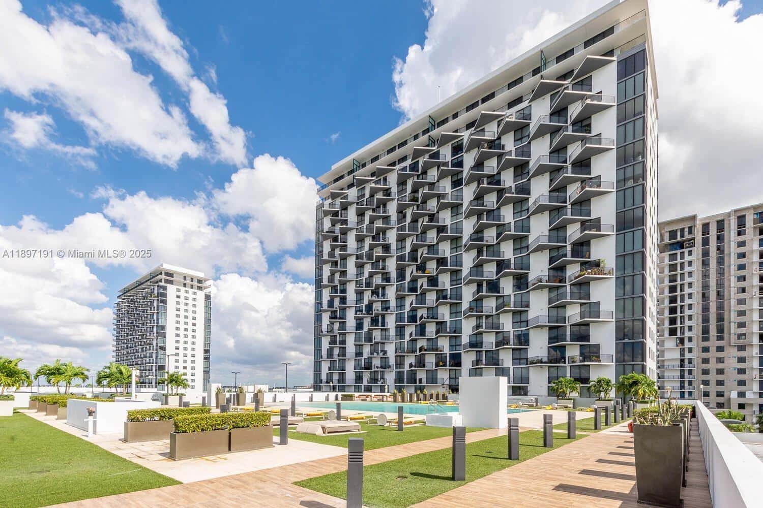 5300 Paseo Blvd # 1905, Doral FL 33166