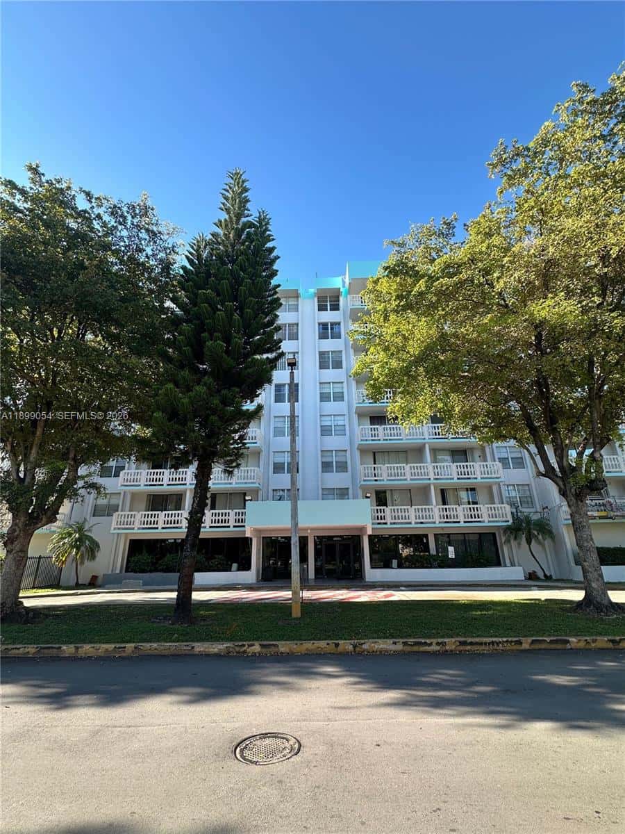 15600 NW 7th Ave # 204, Miami FL 33169
