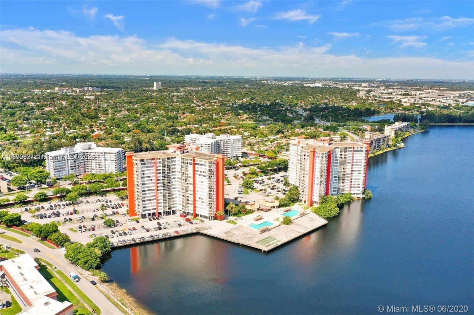 1351 NE Miami Gardens Dr # 1404E, Miami FL 33179