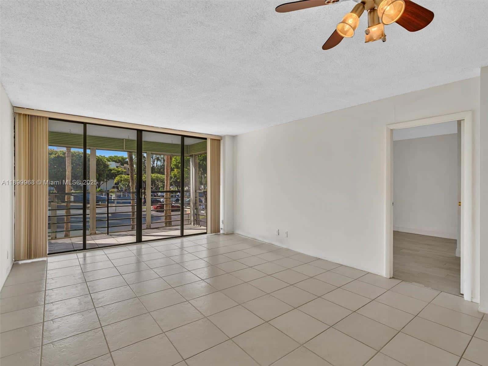 20500 W Country Club Dr # 203, Aventura FL 33180