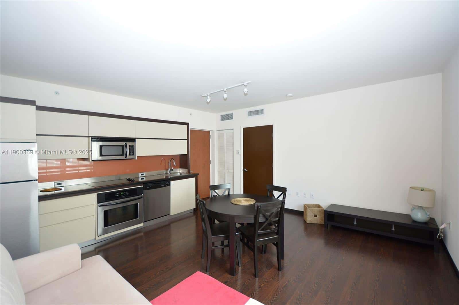 435 21st St # 205, Miami Beach FL 33139
