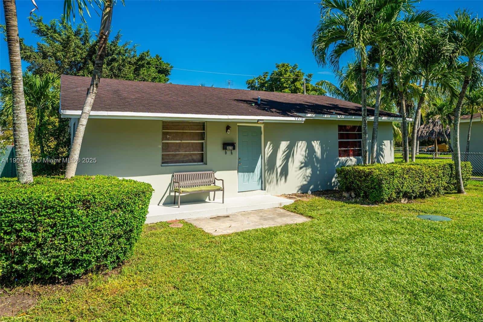 313 NW 12th St, Homestead FL 33030