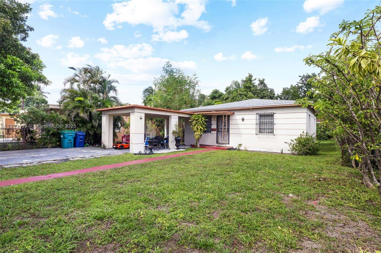 431 NW 116th St, Miami FL 33168