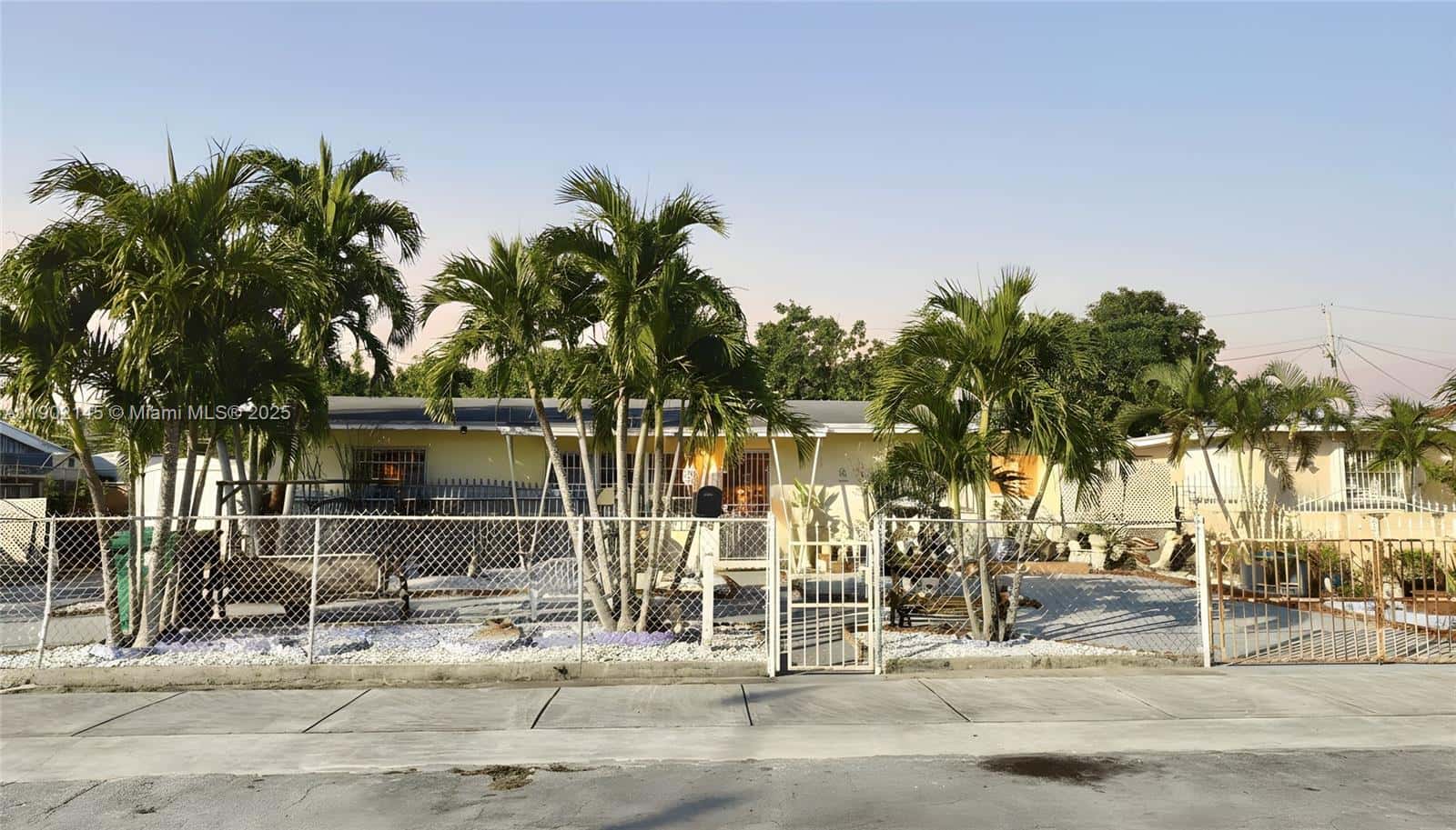 3861 NW 177th St, Miami Gardens FL 33055