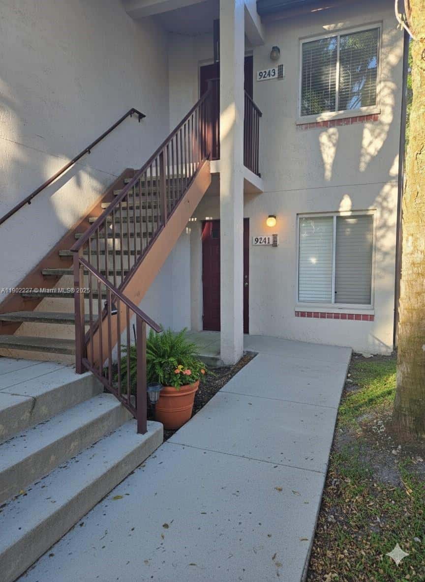 9241 SW 138th Pl # 9241, Miami FL 33186