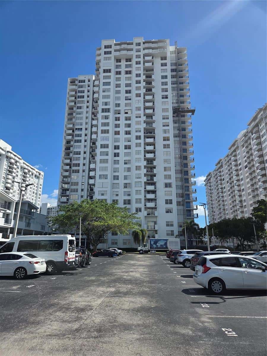 2750 NE 183rd Street # 1803, Aventura FL 33160