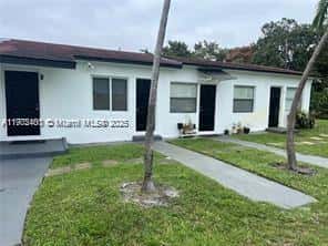 511 NW 133rd St # 4, North Miami FL 33168