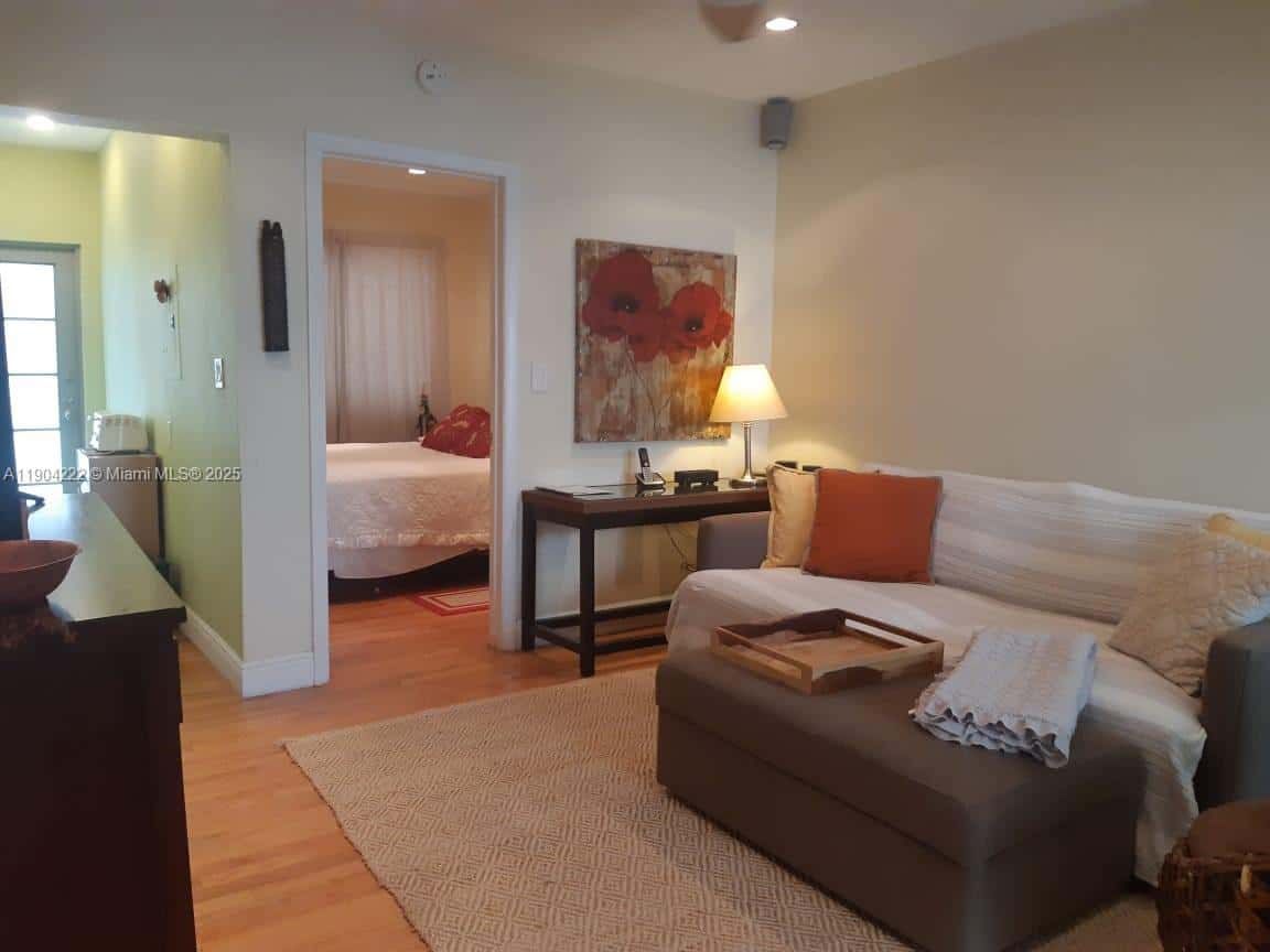 744 Lenox Ave # 3, Miami Beach FL 33139