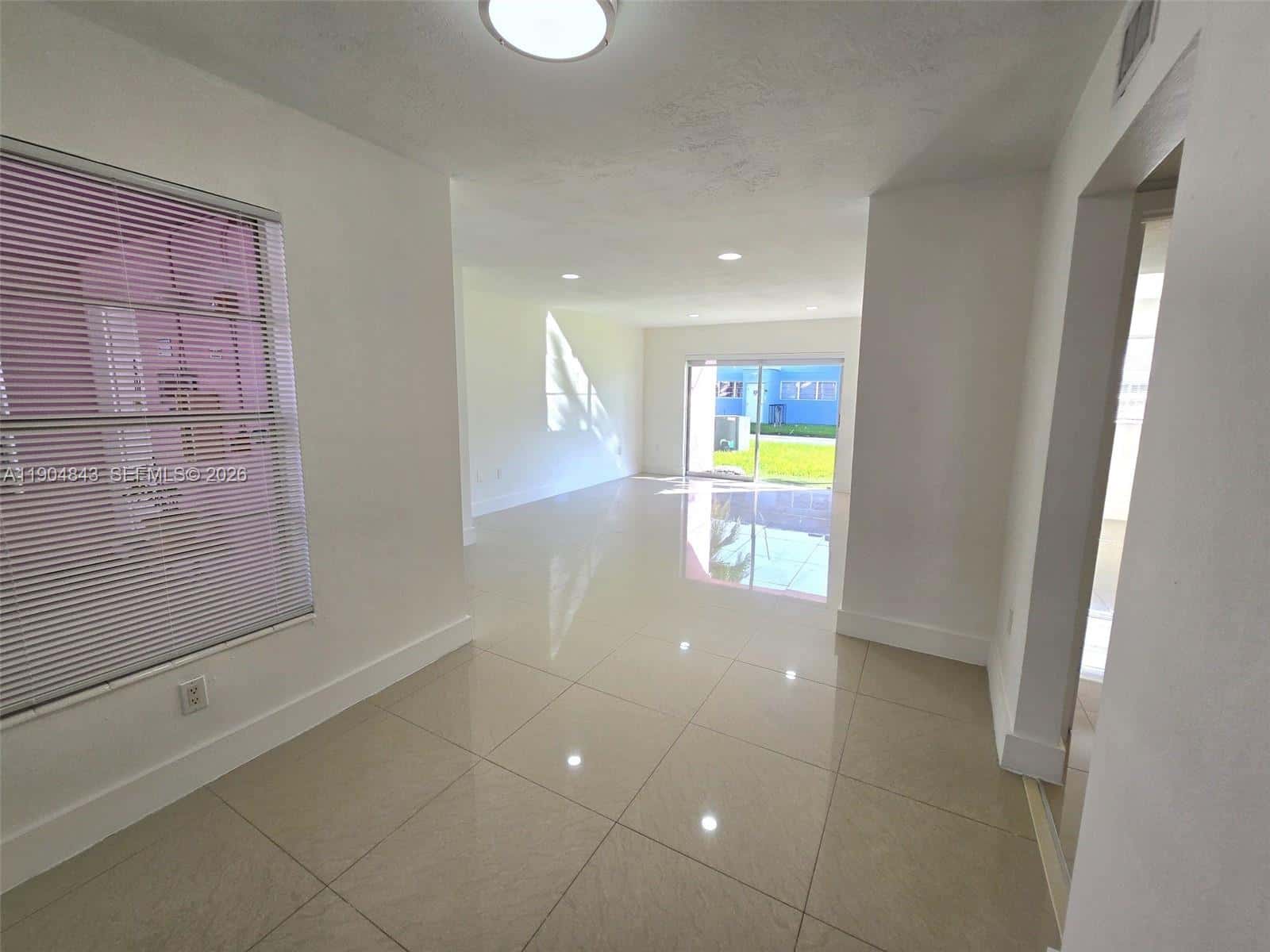 7520 SW 82nd St # G118, Miami FL 33143
